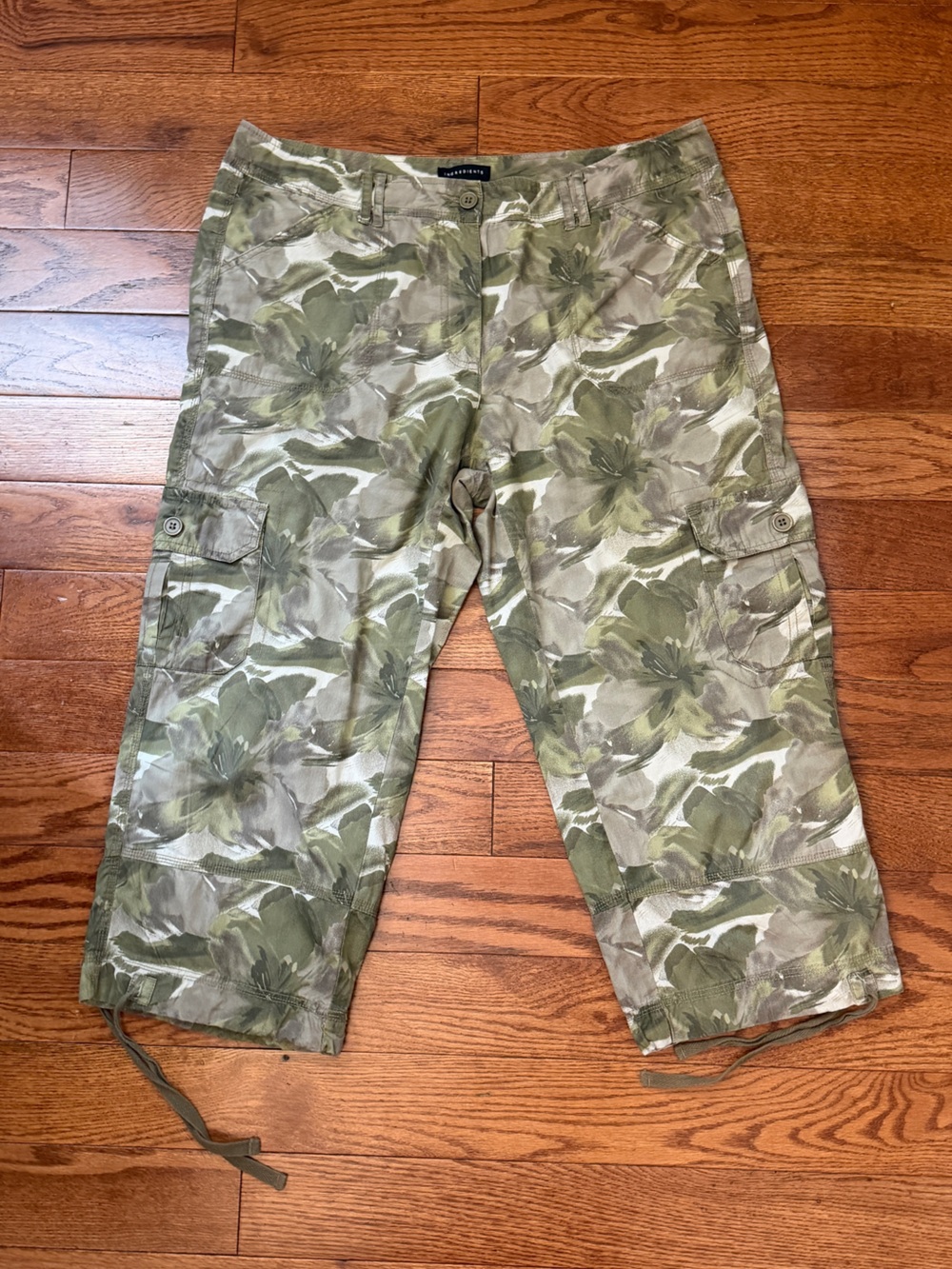 Ingredients Women’s Olive Floral Cargo Pants Sz 12